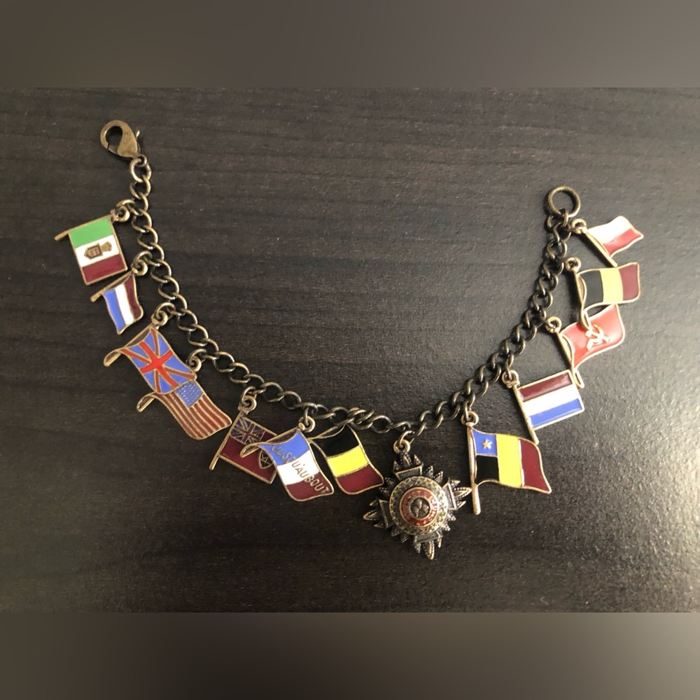 Vintage Banana Republic flag charm bracelet.